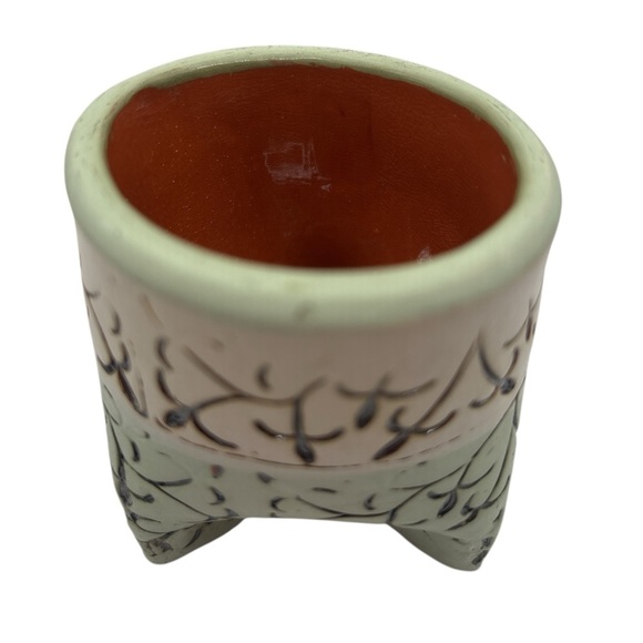 Green succulent planter w/Leaf signature. Red clay 3”x3” a distinct footed base - Picture 6 of 6